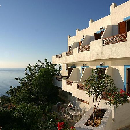 Albatros Hotel Amoopi Bagian luar foto